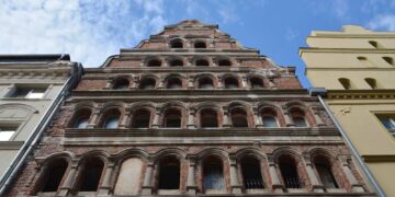 Die faszinierende Geschichte von Stralsund und Rügen – Von der Hanse bis zu geheimnisvollen Lost Places