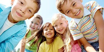 Kinder-Kindertag (depositphotos.com)